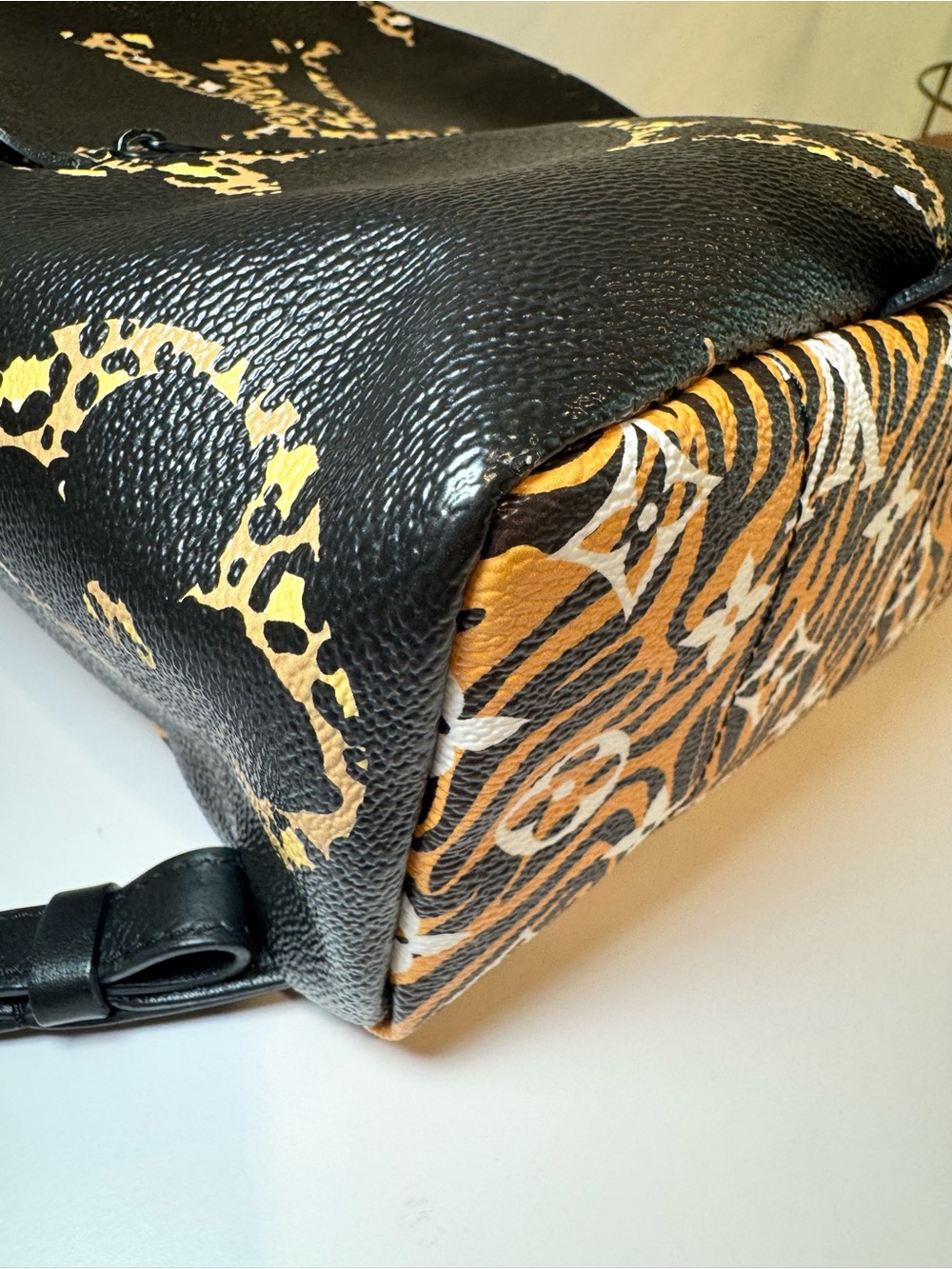 Louis Vuitton Jungle Monogram Giant Palm Springs PM Backpack - Picture 11 of 16